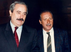 Giovanni Falcone e Paolo Borsellino in una foto d'archivio senza data. ANSA / GIOSUE MANIACI